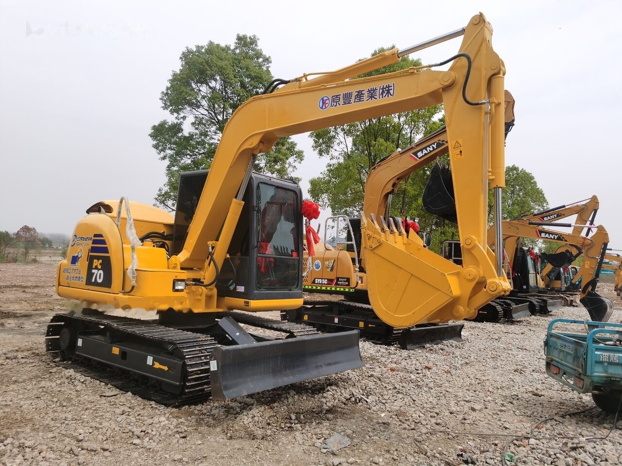 Komatsu PC70-8 - Pelle sur chenille: photos 5 Komatsu PC70-8 - Pelle sur chenille: photos 5