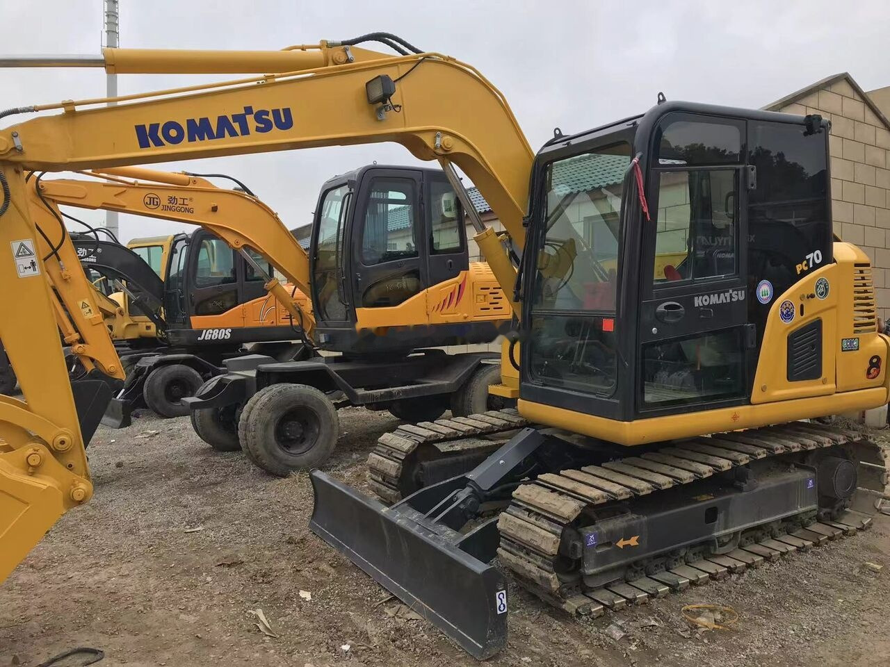 Komatsu PC70-8 - Pelle sur chenille: photos 4 Komatsu PC70-8 - Pelle sur chenille: photos 4