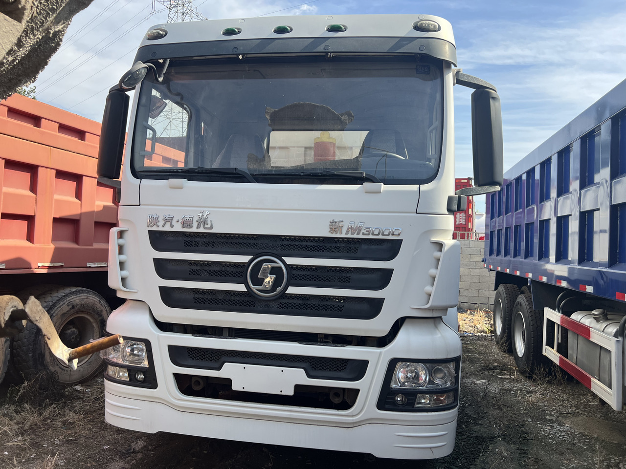 SHACMAN M3000 - Camion benne: photos 3 SHACMAN M3000 - Camion benne: photos 3