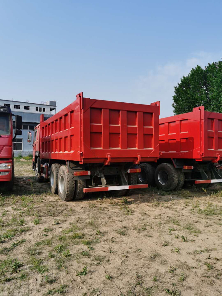 SINOTRUK HOWO - Camion benne: photos 3 SINOTRUK HOWO - Camion benne: photos 3