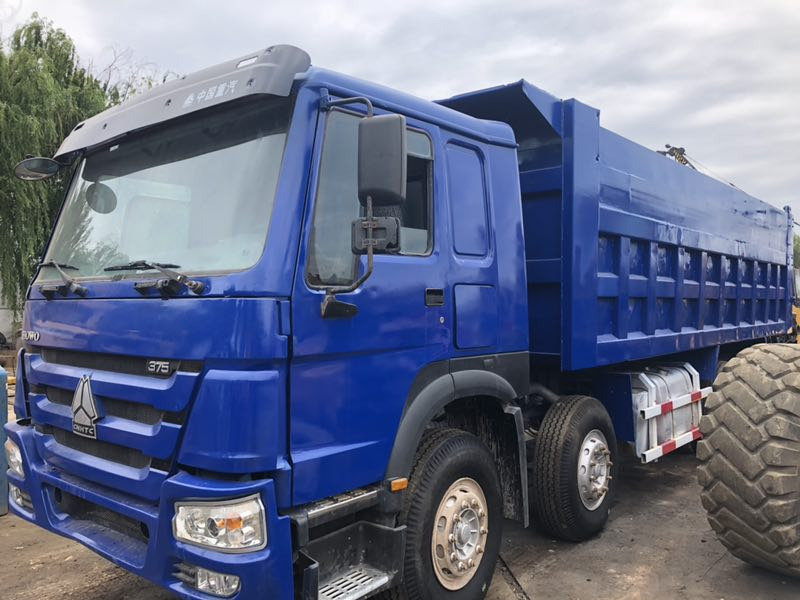 SINOTRUK HOWO - Camion benne: photos 1 SINOTRUK HOWO - Camion benne: photos 1