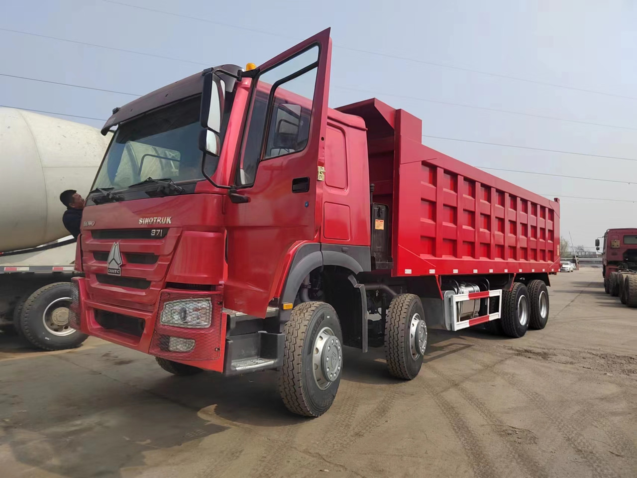 SINOTRUK Howo - Camion benne: photos 3 SINOTRUK Howo - Camion benne: photos 3