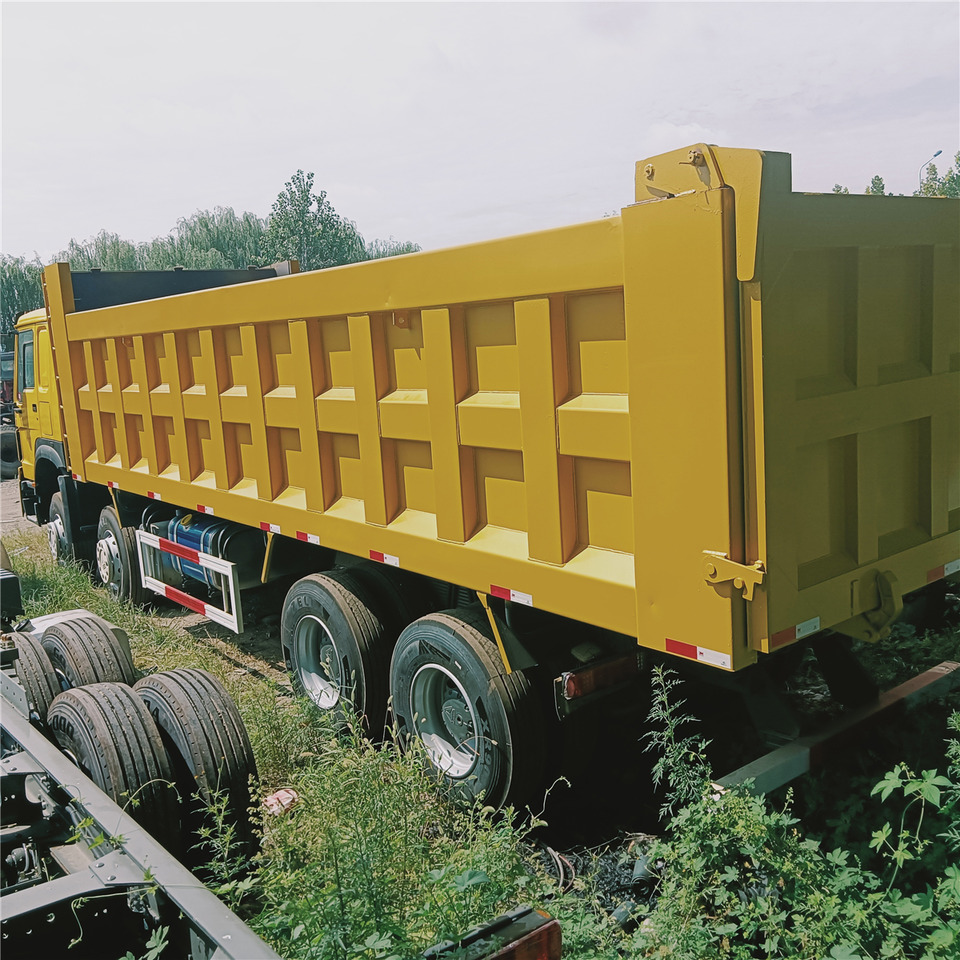 SINOTRUK Howo - Camion benne: photos 1 SINOTRUK Howo - Camion benne: photos 1