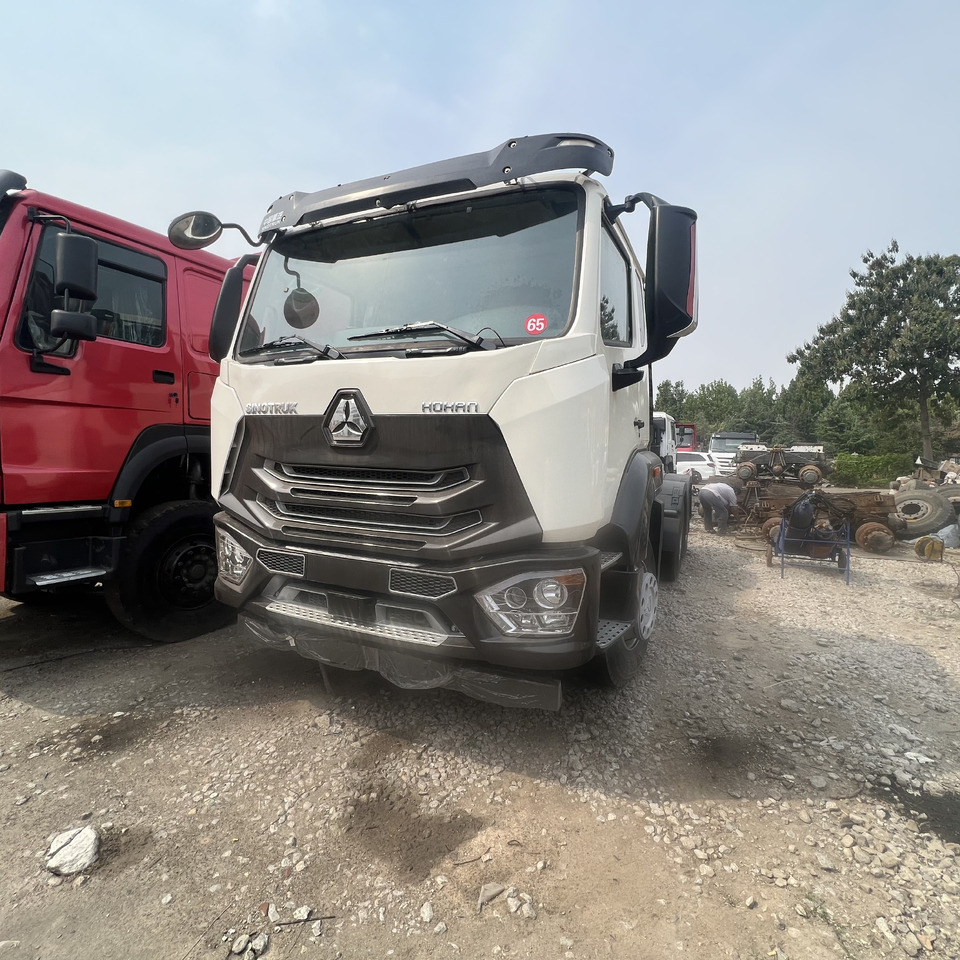 SINOTRUK HOHAN - Tracteur routier: photos 3 SINOTRUK HOHAN - Tracteur routier: photos 3