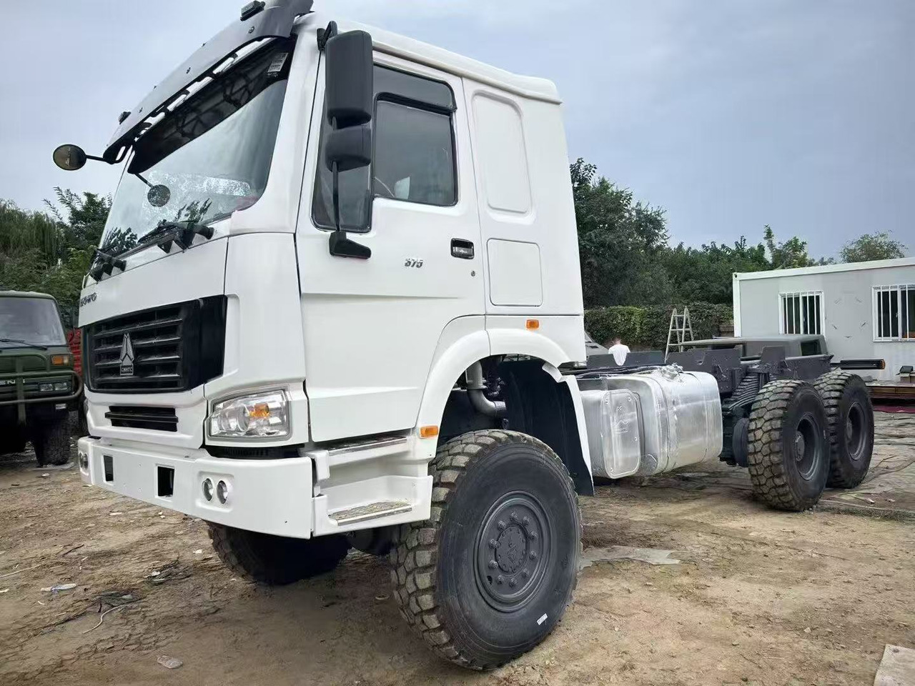 SINOTRUK HOWO - Tracteur routier: photos 2 SINOTRUK HOWO - Tracteur routier: photos 2