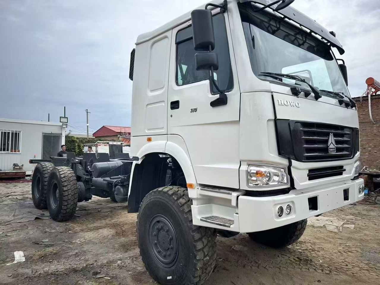 SINOTRUK HOWO - Tracteur routier: photos 1 SINOTRUK HOWO - Tracteur routier: photos 1