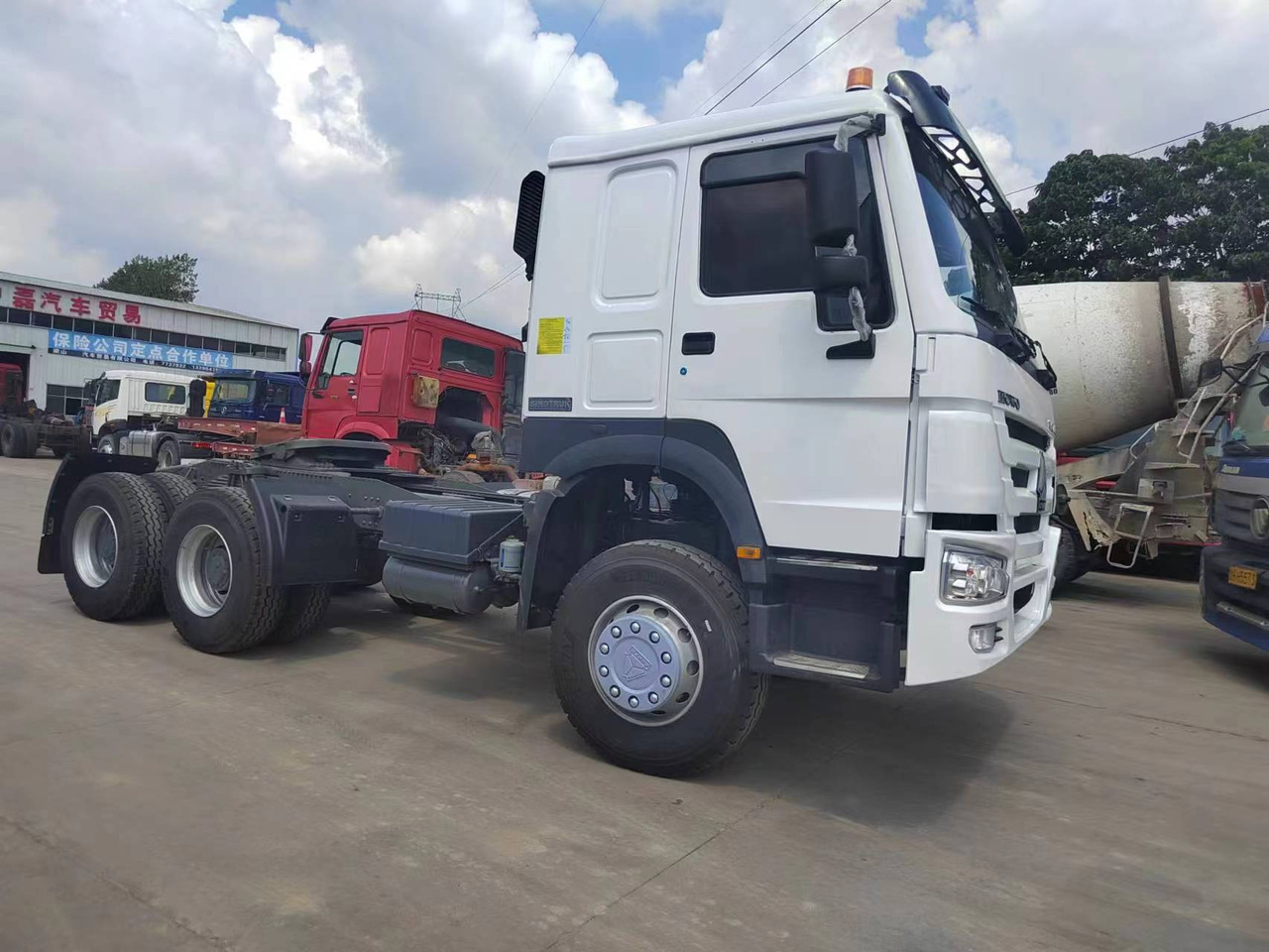 SINOTRUK Trailer head - Tracteur routier: photos 5 SINOTRUK Trailer head - Tracteur routier: photos 5