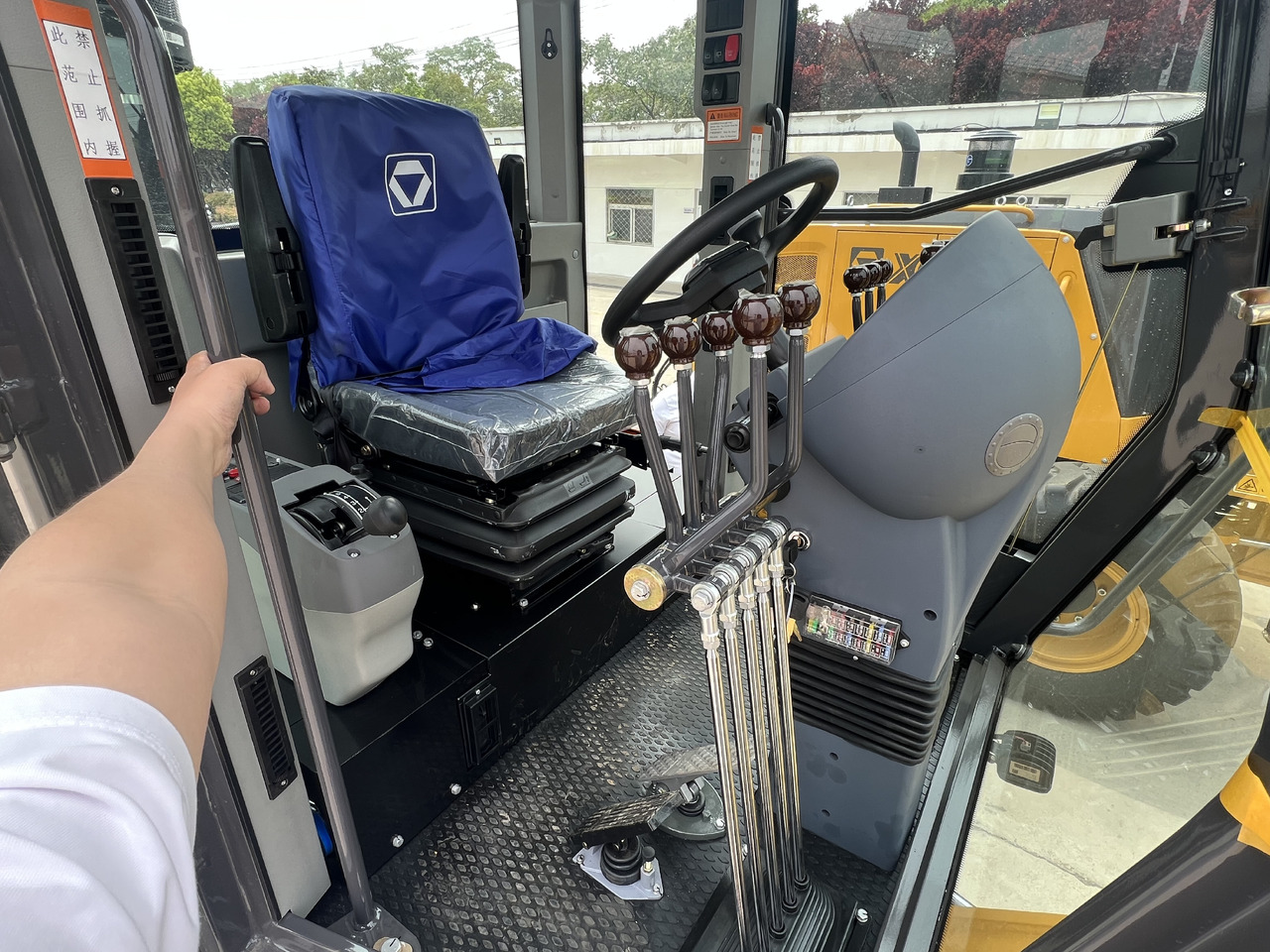 XCMG GR215 - Niveleuse: photos 5 XCMG GR215 - Niveleuse: photos 5