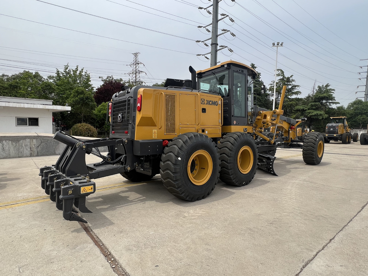 XCMG GR2605 - Niveleuse: photos 1 XCMG GR2605 - Niveleuse: photos 1
