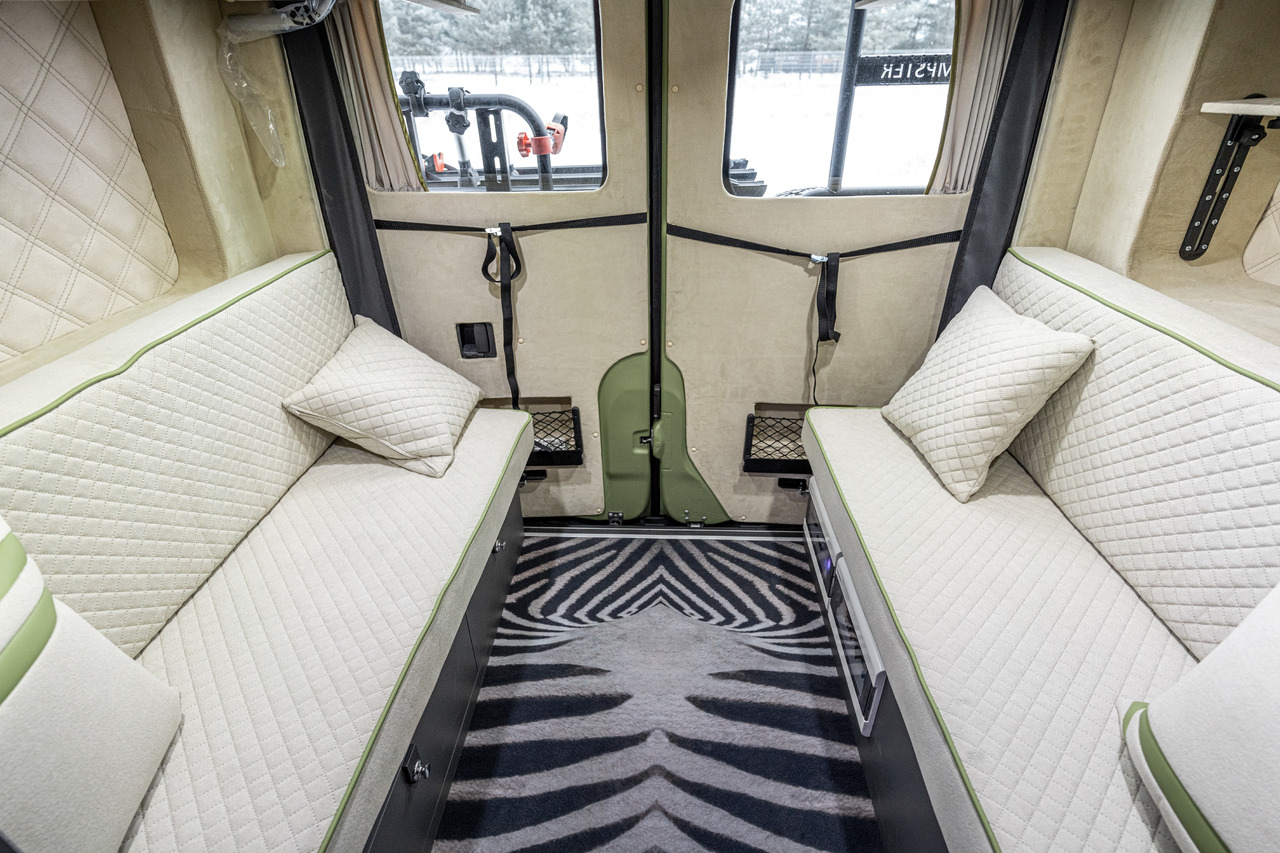 Mercedes-Benz Sprinter - Fourgon aménagé: photos 2 Mercedes-Benz Sprinter - Fourgon aménagé: photos 2