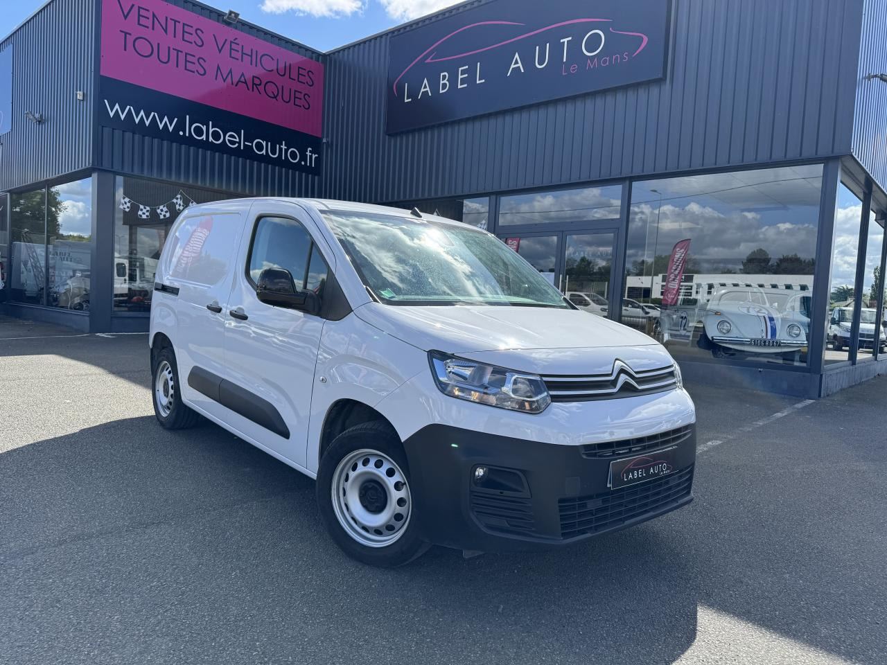 CITROEN BERLINGO M 650KG 1.5 HDI 130CH EAT-8 3 PLACES - Fourgon utilitaire: photos 1 CITROEN BERLINGO M 650KG 1.5 HDI 130CH EAT-8 3 PLACES - Fourgon utilitaire: photos 1