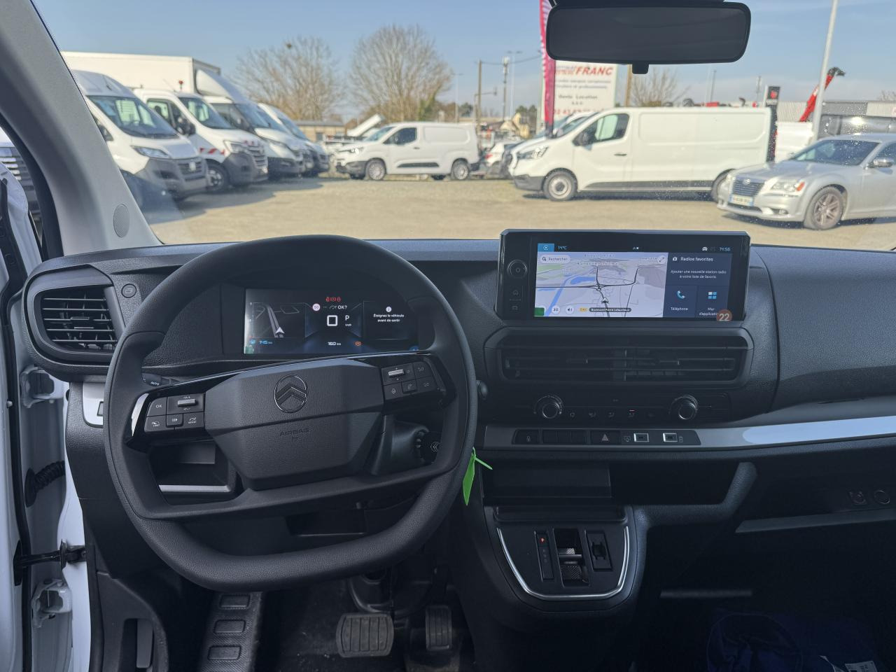 CITROEN jumpy M 2.0 HDI 180 EAT-8 CABINE APPROFONDIE 5 PLACES - Utilitaire double cabine: photos 4 CITROEN jumpy M 2.0 HDI 180 EAT-8 CABINE APPROFONDIE 5 PLACES - Utilitaire double cabine: photos 4