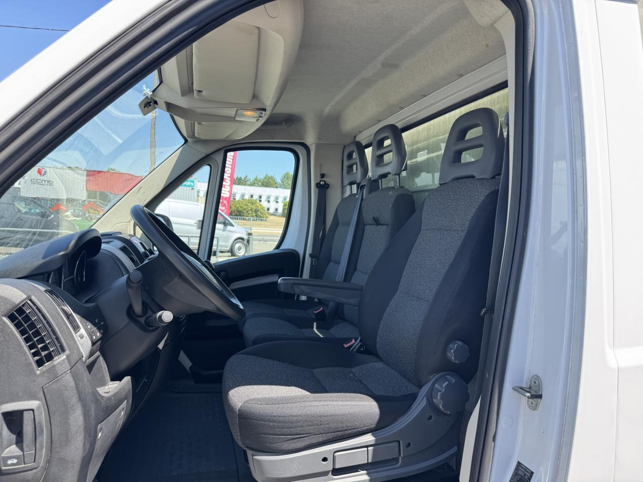 FIAT DUCATO 3T5 MAXI BENNE + COFFRE 2.3 JTD 160CH PACK PRO NAV - Utilitaire benne: photos 4 FIAT DUCATO 3T5 MAXI BENNE + COFFRE 2.3 JTD 160CH PACK PRO NAV - Utilitaire benne: photos 4