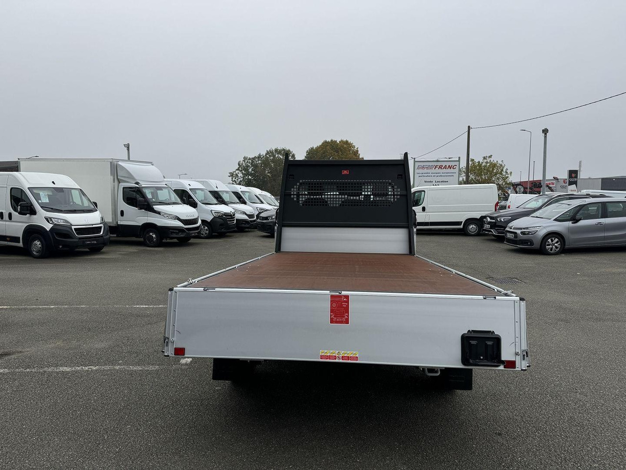 Fiat Ducato L 3.5 MAXI 180CH S&S - Utilitaire plateau: photos 2 Fiat Ducato L 3.5 MAXI 180CH S&S - Utilitaire plateau: photos 2