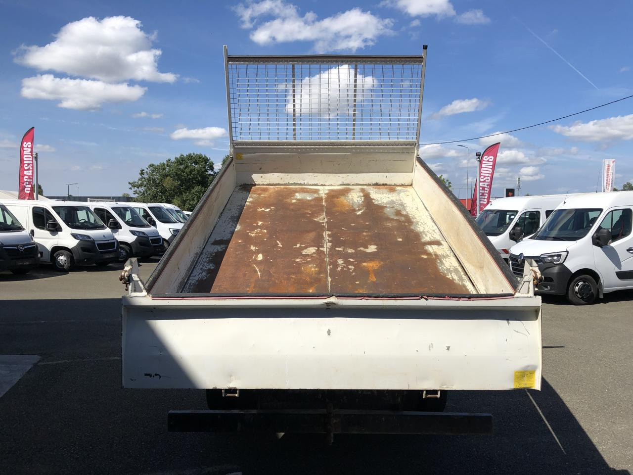 IVECO Daily 35C14 3T5 BENNE + COFFRE RJ 2.3L 140CH - Utilitaire benne: photos 3 IVECO Daily 35C14 3T5 BENNE + COFFRE RJ 2.3L 140CH - Utilitaire benne: photos 3