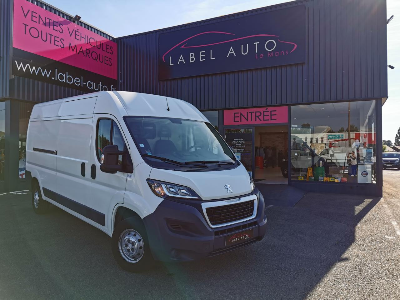 PEUGEOT BOXER 3T3 L3H2 2.2 HDI 140CH ASPHALT - Fourgon utilitaire: photos 1 PEUGEOT BOXER 3T3 L3H2 2.2 HDI 140CH ASPHALT - Fourgon utilitaire: photos 1