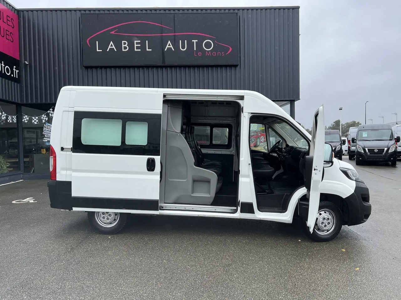 Utilitaire double cabine Peugeot Boxer L2H2 3.5 120CH BLUEHDI S&S CABINE APPROFONDIE PACK ASPHALT CONNECT: photos 1