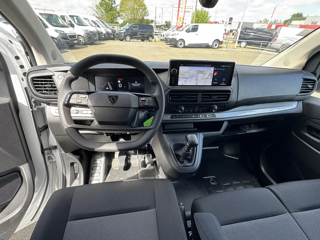 Peugeot Expert XL 2.0 BLUEHDI 145CH PACK PREMIUM CONNECT - Fourgon utilitaire: photos 4 Peugeot Expert XL 2.0 BLUEHDI 145CH PACK PREMIUM CONNECT - Fourgon utilitaire: photos 4