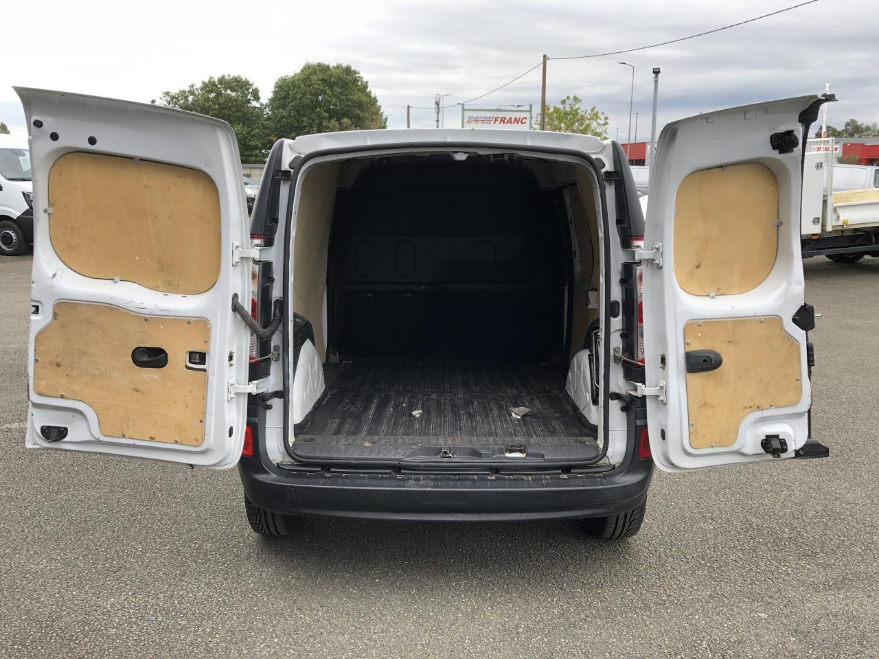 RENAULT KANGOO 1.5 DCI 80CH CONFORT - Fourgon utilitaire: photos 3 RENAULT KANGOO 1.5 DCI 80CH CONFORT - Fourgon utilitaire: photos 3