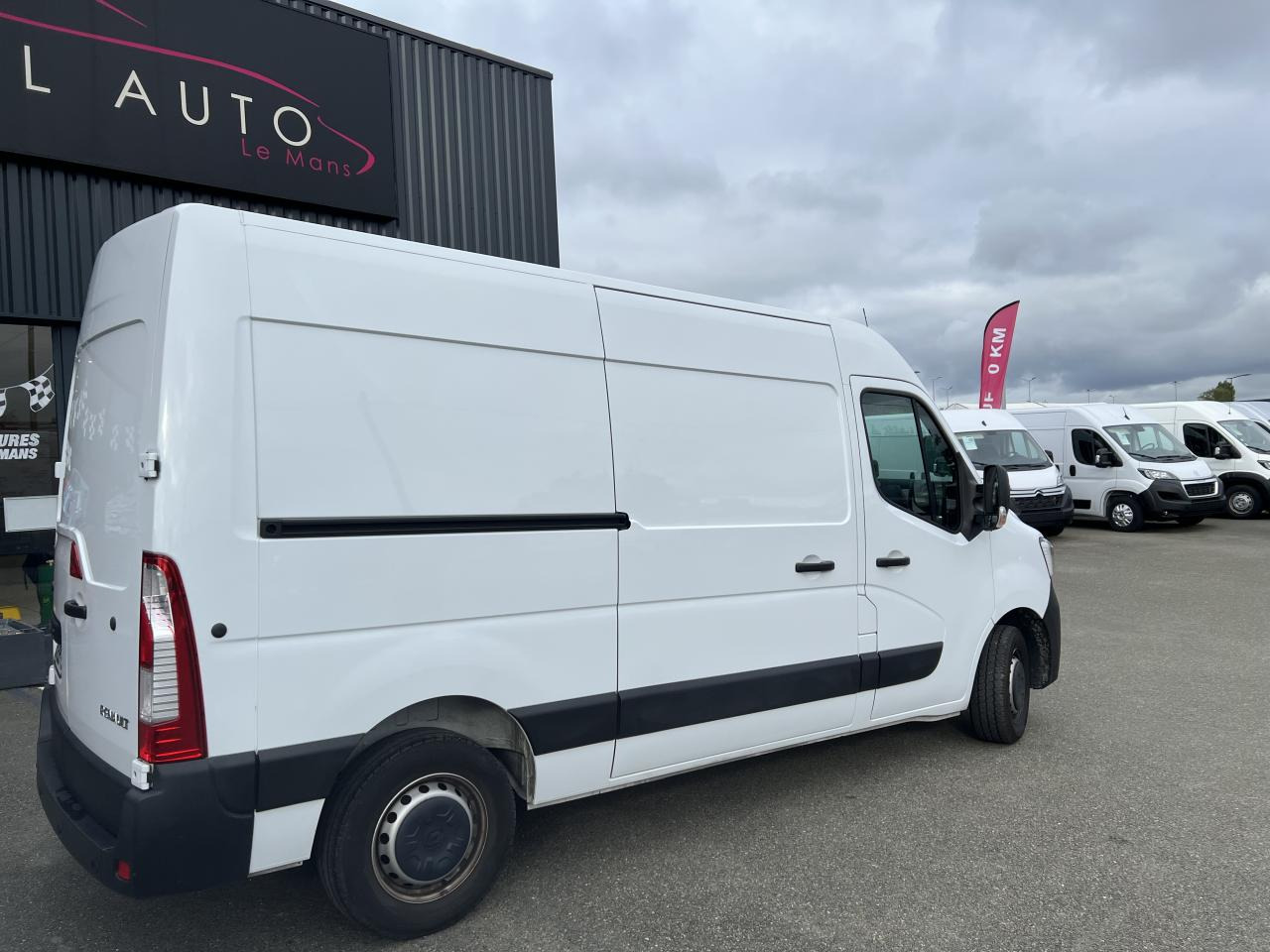 RENAULT MASTER 3T3 L2H2 2.3 DCI 135CH CONFORT - Fourgon utilitaire: photos 5 RENAULT MASTER 3T3 L2H2 2.3 DCI 135CH CONFORT - Fourgon utilitaire: photos 5