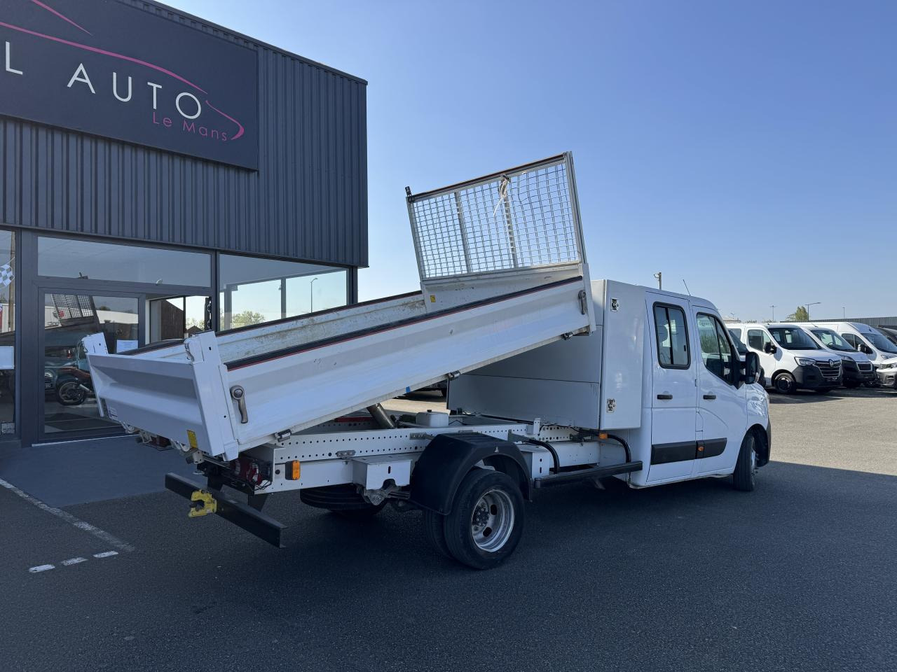 RENAULT MASTER 3T5 BENNE + COFFRE RJ DOUBLE CABINE 6 PL 2.3 DCI 130 CH CONFORT - Utilitaire benne: photos 5 RENAULT MASTER 3T5 BENNE + COFFRE RJ DOUBLE CABINE 6 PL 2.3 DCI 130 CH CONFORT - Utilitaire benne: photos 5