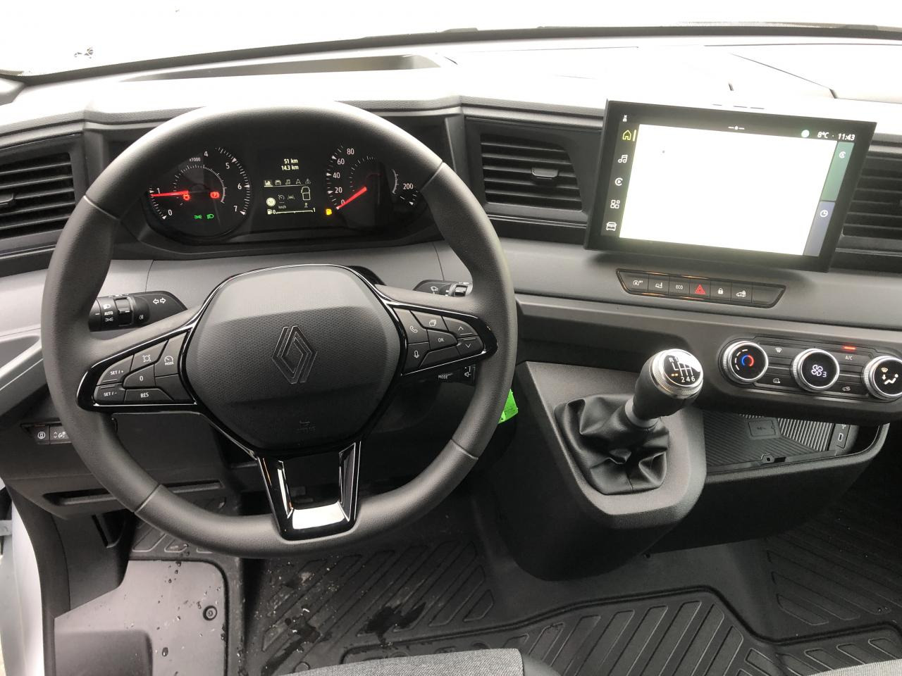 RENAULT MASTER EXTRA 3T5 L2H2 2.0 BLUE DCI 150 CH TRACTION - Fourgon utilitaire: photos 4 RENAULT MASTER EXTRA 3T5 L2H2 2.0 BLUE DCI 150 CH TRACTION - Fourgon utilitaire: photos 4