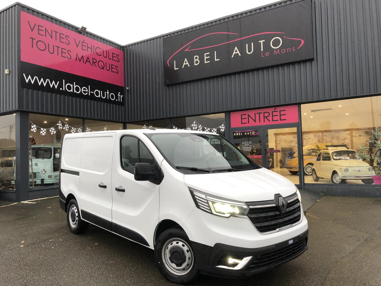 RENAULT Trafic L1H1 3000 Kg 2.0 Blue dCi - 150 - BVA 2025 III FOURGON Fourgon Advance L1H1 PHASE 3 - Fourgon utilitaire: photos 1 RENAULT Trafic L1H1 3000 Kg 2.0 Blue dCi - 150 - BVA 2025 III FOURGON Fourgon Advance L1H1 PHASE 3 - Fourgon utilitaire: photos 1