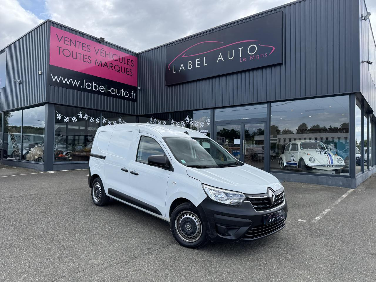 Renault Express 1.5 BLUE DCI 95CH CONFORT 22 - Fourgonnette: photos 1 Renault Express 1.5 BLUE DCI 95CH CONFORT 22 - Fourgonnette: photos 1
