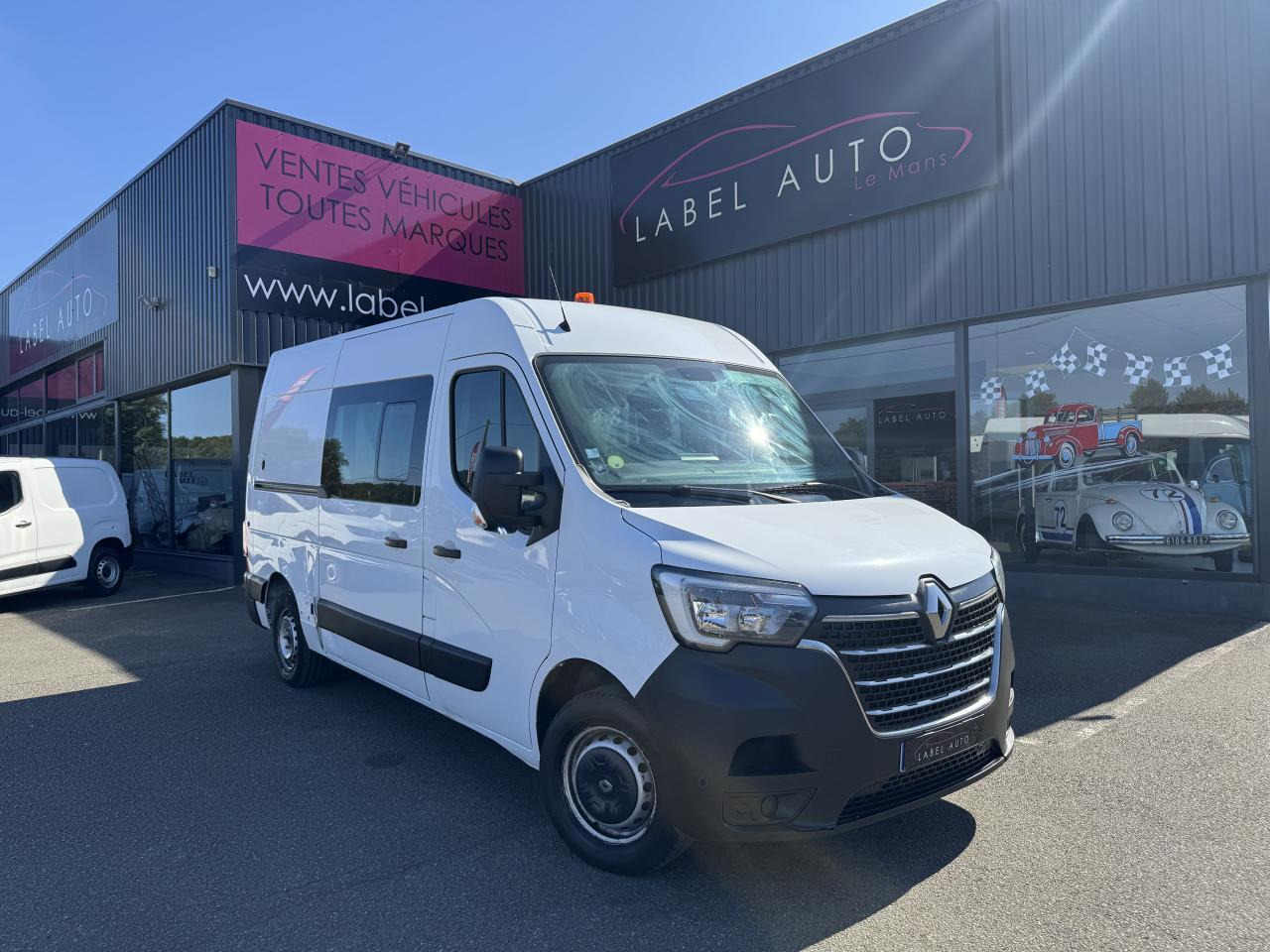 Renault Master 7 PLACES Confort F3300 L2H2 2.3 dCi - 135 III CABINE APPROFONDIE Cabine approfondie L2H2 Tra - Utilitaire double cabine: photos 2 Renault Master 7 PLACES Confort F3300 L2H2 2.3 dCi - 135 III CABINE APPROFONDIE Cabine approfondie L2H2 Tra - Utilitaire double cabine: photos 2