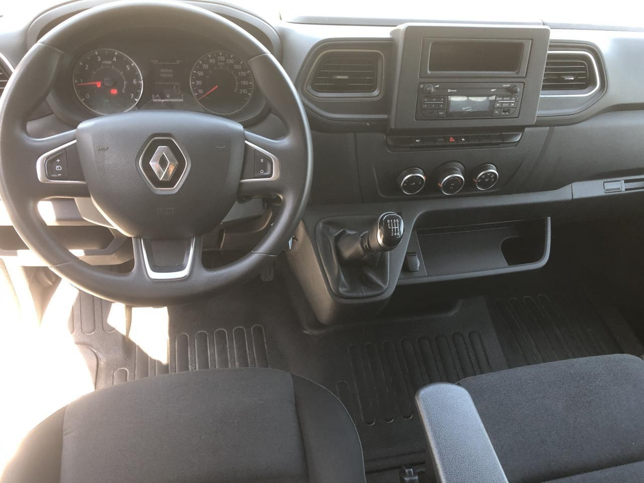 Renault Master F3300 L2H2 2.3 DCI 135CH CABINE APPROFONDIE CONFORT 7 PLACES - Utilitaire double cabine: photos 3 Renault Master F3300 L2H2 2.3 DCI 135CH CABINE APPROFONDIE CONFORT 7 PLACES - Utilitaire double cabine: photos 3