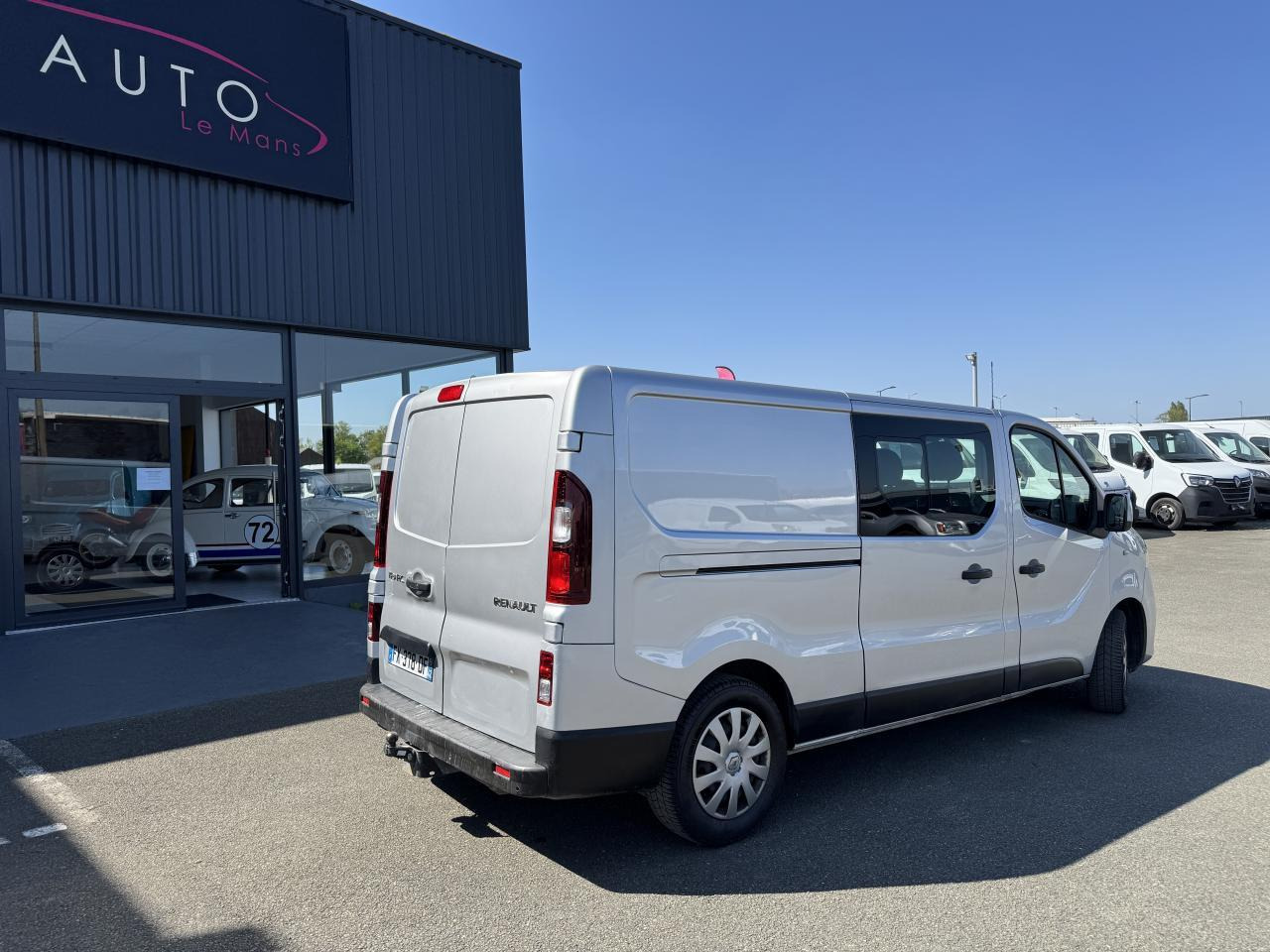 Renault Trafic L2H1 2.0 DCI 145CH CABINE APPROFONDIE 6 PLACES CONFORT EDC - Utilitaire double cabine: photos 3 Renault Trafic L2H1 2.0 DCI 145CH CABINE APPROFONDIE 6 PLACES CONFORT EDC - Utilitaire double cabine: photos 3