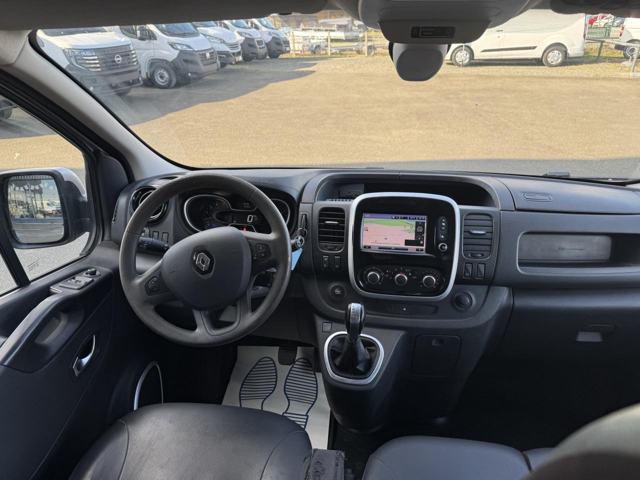Utilitaire double cabine Renault Trafic L2H1 2.0 DCI 145CH CABINE APPROFONDIE 6 PLACES CONFORT EDC: photos 7