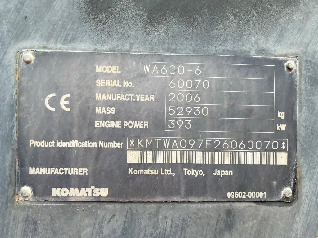 Chargeuse sur pneus Komatsu WA 600-6: photos 6