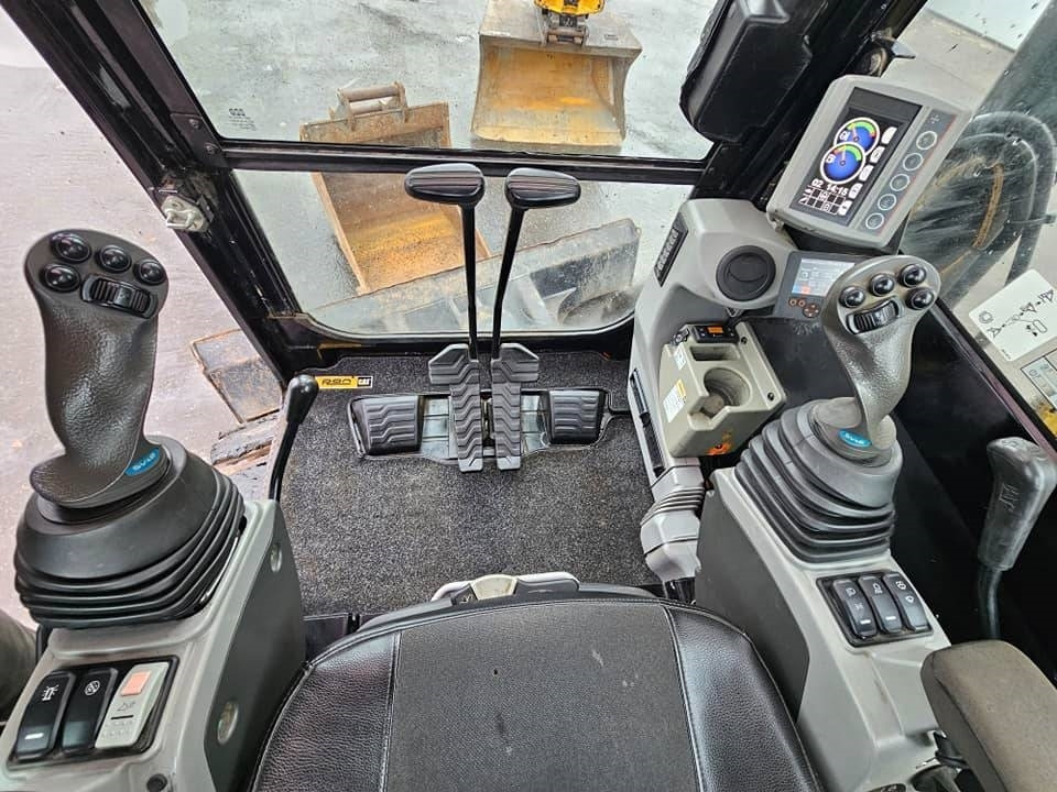 Pelle sur chenille CAT 307 E2: photos 34 Pelle sur chenille CAT 307 E2: photos 34