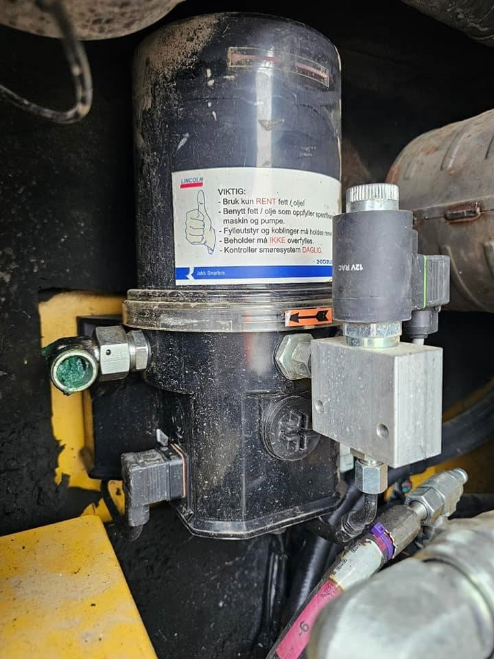 Pelle sur chenille CAT 307 E2: photos 31 Pelle sur chenille CAT 307 E2: photos 31