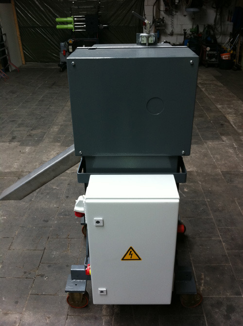 Stranggranulator SGS-100 - Machine-outil: photos 3 Stranggranulator SGS-100 - Machine-outil: photos 3