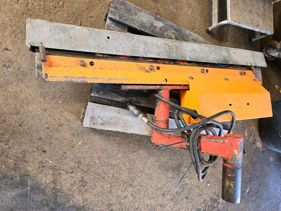 Dücker AWS Wallheckenschere Astschere Astkutter für Mähausleger UNA 500 600 Böschungsmäher Böschungsmulcher FME MKM Lichtraumprofilsäge - Epareuse: photos 4 Dücker AWS Wallheckenschere Astschere Astkutter für Mähausleger UNA 500 600 Böschungsmäher Böschungsmulcher FME MKM Lichtraumprofilsäge - Epareuse: photos 4