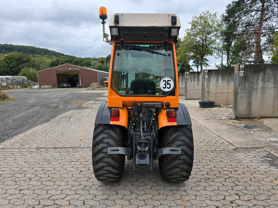 Fendt 206V Schmalspurtraktor Traktor Schlepper Weinbergtraktor 206 208 210 Farmer Favorit Obstbau Weinbau - Tracteur agricole: photos 5 Fendt 206V Schmalspurtraktor Traktor Schlepper Weinbergtraktor 206 208 210 Farmer Favorit Obstbau Weinbau - Tracteur agricole: photos 5