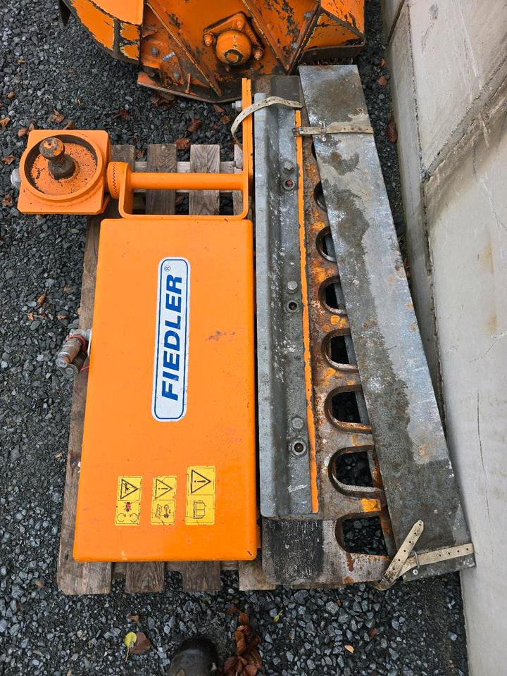 Fiedler FAS 1400 Wallheckenschere Astschere Astkutter Astcutter Lichtraumprofilsäge Lichtraumprofilschere für Mähausleger Böschungsmäher Böschungsmulcher FFA 400 Bagger DUA UNA Dücker Mulag - Broyeur/ Épareuse: photos 3 Fiedler FAS 1400 Wallheckenschere Astschere Astkutter Astcutter Lichtraumprofilsäge Lichtraumprofilschere für Mähausleger Böschungsmäher Böschungsmulcher FFA 400 Bagger DUA UNA Dücker Mulag - Broyeur/ Épareuse: photos 3