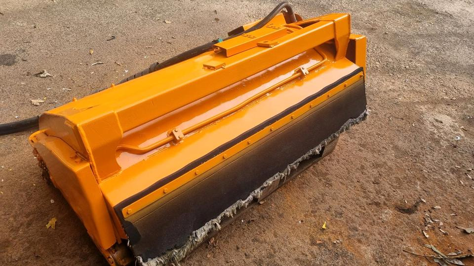 Gilbers Mulchkopf Mähkopf H12D Mähkorb Mulchmäher für Auslegemäher Böschungsmulcher Böschungsmäher Seitenmulcher Mähausleger Mulag Dücker - Broyeur/ Épareuse: photos 1 Gilbers Mulchkopf Mähkopf H12D Mähkorb Mulchmäher für Auslegemäher Böschungsmulcher Böschungsmäher Seitenmulcher Mähausleger Mulag Dücker - Broyeur/ Épareuse: photos 1