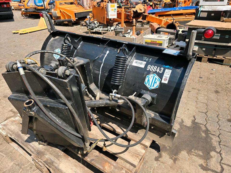 KIF CM 2000 Schneepflug Schneeschild Schneeschieber Räumschild Winterdienst für Kleintraktore Iseki Kubota Multicar - Lame à neige: photos 1 KIF CM 2000 Schneepflug Schneeschild Schneeschieber Räumschild Winterdienst für Kleintraktore Iseki Kubota Multicar - Lame à neige: photos 1