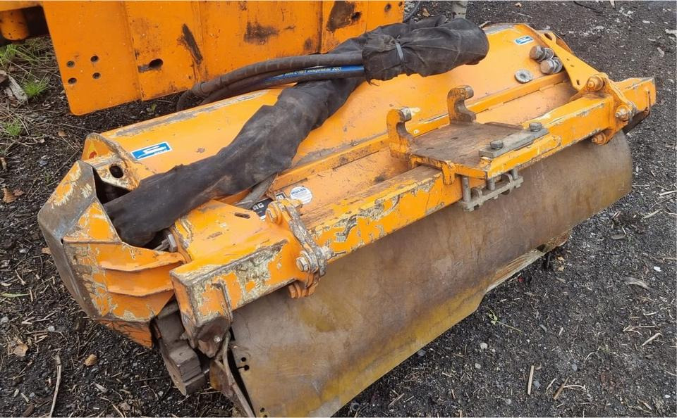 Mulag MK12 aus 2016 für Mähausleger FME MKM Böschungsmulcher Böschungsmäher Seitenmulcher Randstreifenmäher für Unimog U400 405 u 300 500 427 Dücker - Broyeur/ Épareuse: photos 1 Mulag MK12 aus 2016 für Mähausleger FME MKM Böschungsmulcher Böschungsmäher Seitenmulcher Randstreifenmäher für Unimog U400 405 u 300 500 427 Dücker - Broyeur/ Épareuse: photos 1