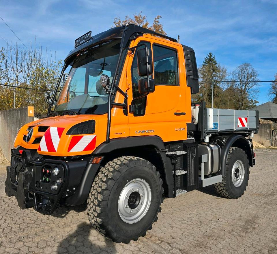 NEUFAHRZEUG Unimog U219 EAS NKS-Z-UGE-43 Mercedes-Benz 405/10 405/12 UGE Mercedes-Benz U 318 323 327 423 427 429 430 EasyDrive - Engin de déneigement: photos 1 NEUFAHRZEUG Unimog U219 EAS NKS-Z-UGE-43 Mercedes-Benz 405/10 405/12 UGE Mercedes-Benz U 318 323 327 423 427 429 430 EasyDrive - Engin de déneigement: photos 1
