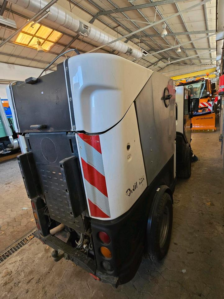 Nilfisk City Ranger 3500 Kehrmaschine Straßenkehrmaschine mit Schmidt Bediendisplay Hako Kehreinheit - Balayeuse de voirie: photos 5 Nilfisk City Ranger 3500 Kehrmaschine Straßenkehrmaschine mit Schmidt Bediendisplay Hako Kehreinheit - Balayeuse de voirie: photos 5