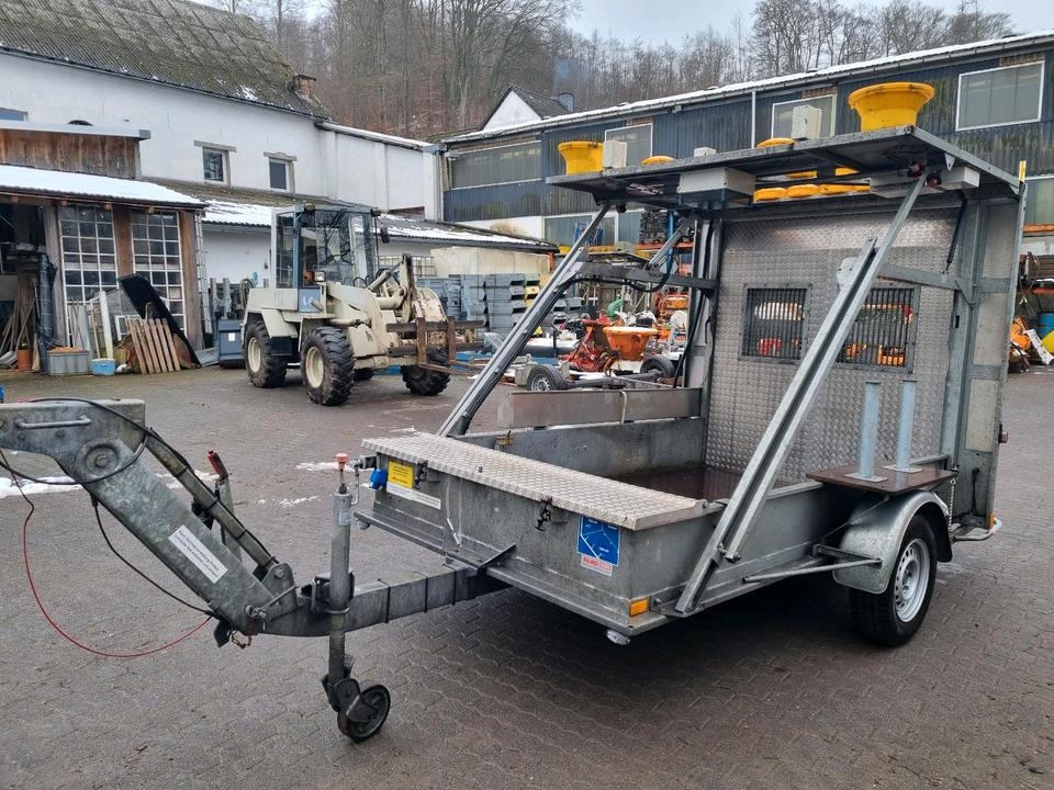 Mersch LED Absperrtafel 2017 Nissen Anlage Verkehrsleitanhänger Verkehrssicherungsanhänger Sperrwand Verkehrsleittafel Verkehrsleitanhänger - Remorque: photos 3 Mersch LED Absperrtafel 2017 Nissen Anlage Verkehrsleitanhänger Verkehrssicherungsanhänger Sperrwand Verkehrsleittafel Verkehrsleitanhänger - Remorque: photos 3