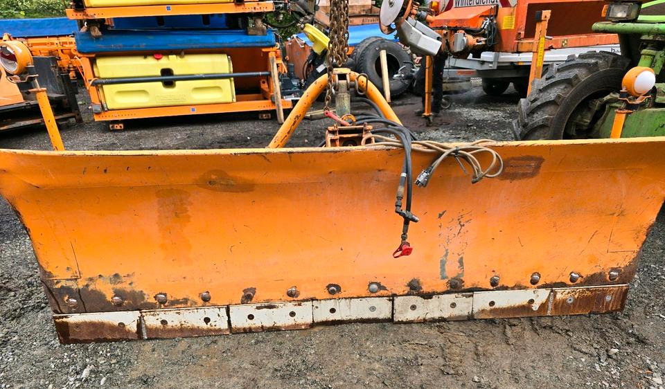 Schmidt Schneepflug F3 Schneeschild Schneeschieber CP3 3 2 1 für Unimog Mercedes-Benz - Lame à neige: photos 5 Schmidt Schneepflug F3 Schneeschild Schneeschieber CP3 3 2 1 für Unimog Mercedes-Benz - Lame à neige: photos 5