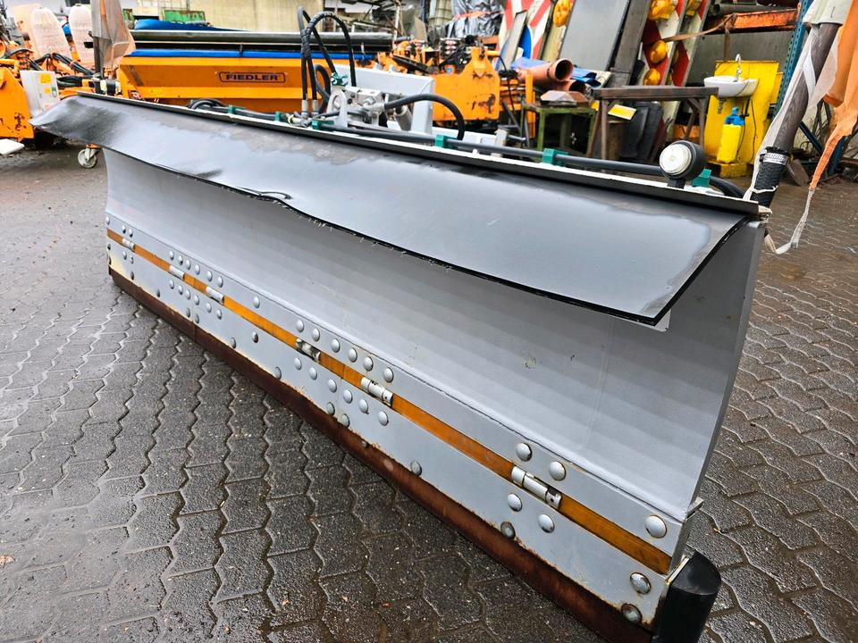 Springer SSL 2902-3 Schneepflug Schneeschild Schneeschieber Unimog 405 U300 400 500 423 427 Schmidt Beilhack Mercedes-Benz - Lame à neige: photos 4 Springer SSL 2902-3 Schneepflug Schneeschild Schneeschieber Unimog 405 U300 400 500 423 427 Schmidt Beilhack Mercedes-Benz - Lame à neige: photos 4