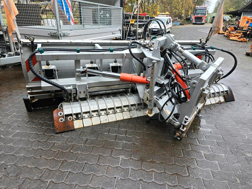Springer SSL 2902-3 Schneepflug Schneeschild Schneeschieber Unimog 405 U300 400 500 423 427 Schmidt Beilhack Mercedes-Benz - Lame à neige: photos 1 Springer SSL 2902-3 Schneepflug Schneeschild Schneeschieber Unimog 405 U300 400 500 423 427 Schmidt Beilhack Mercedes-Benz - Lame à neige: photos 1
