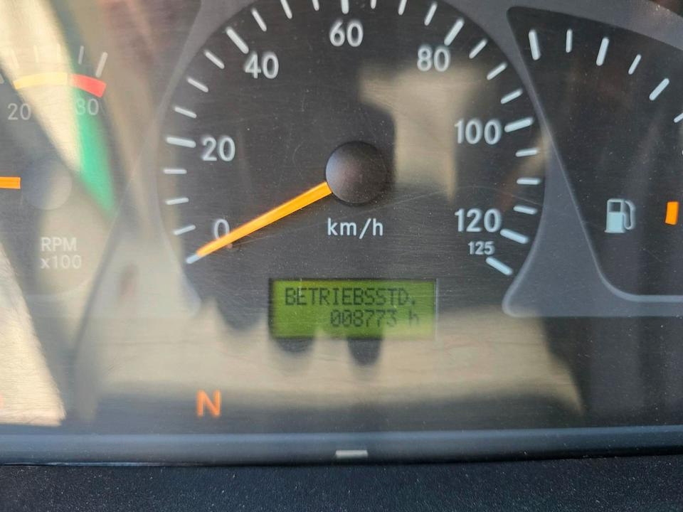 Camion plateau Unimog 405 U20 Mercedes-Benz Bluetec 4 U 20 290 300 400 500 UGE UGN: photos 9