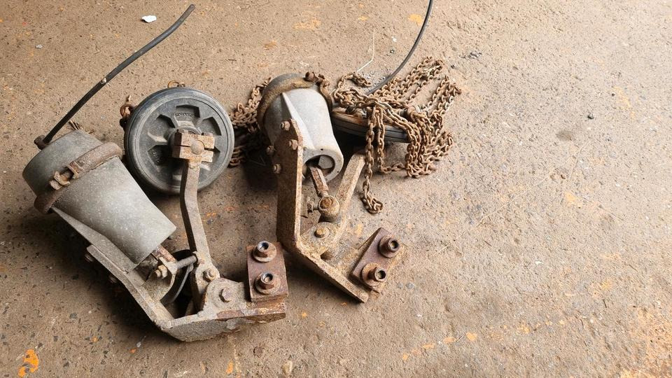 Unterwurfketten Schleuderketten Schneeketten Unimog Mercedes Benz 405 U300 U 400 500 423 429 530 318 427 - Pneus et jantes pour Véhicule de voirie/ Spécial: photos 2 Unterwurfketten Schleuderketten Schneeketten Unimog Mercedes Benz 405 U300 U 400 500 423 429 530 318 427 - Pneus et jantes pour Véhicule de voirie/ Spécial: photos 2